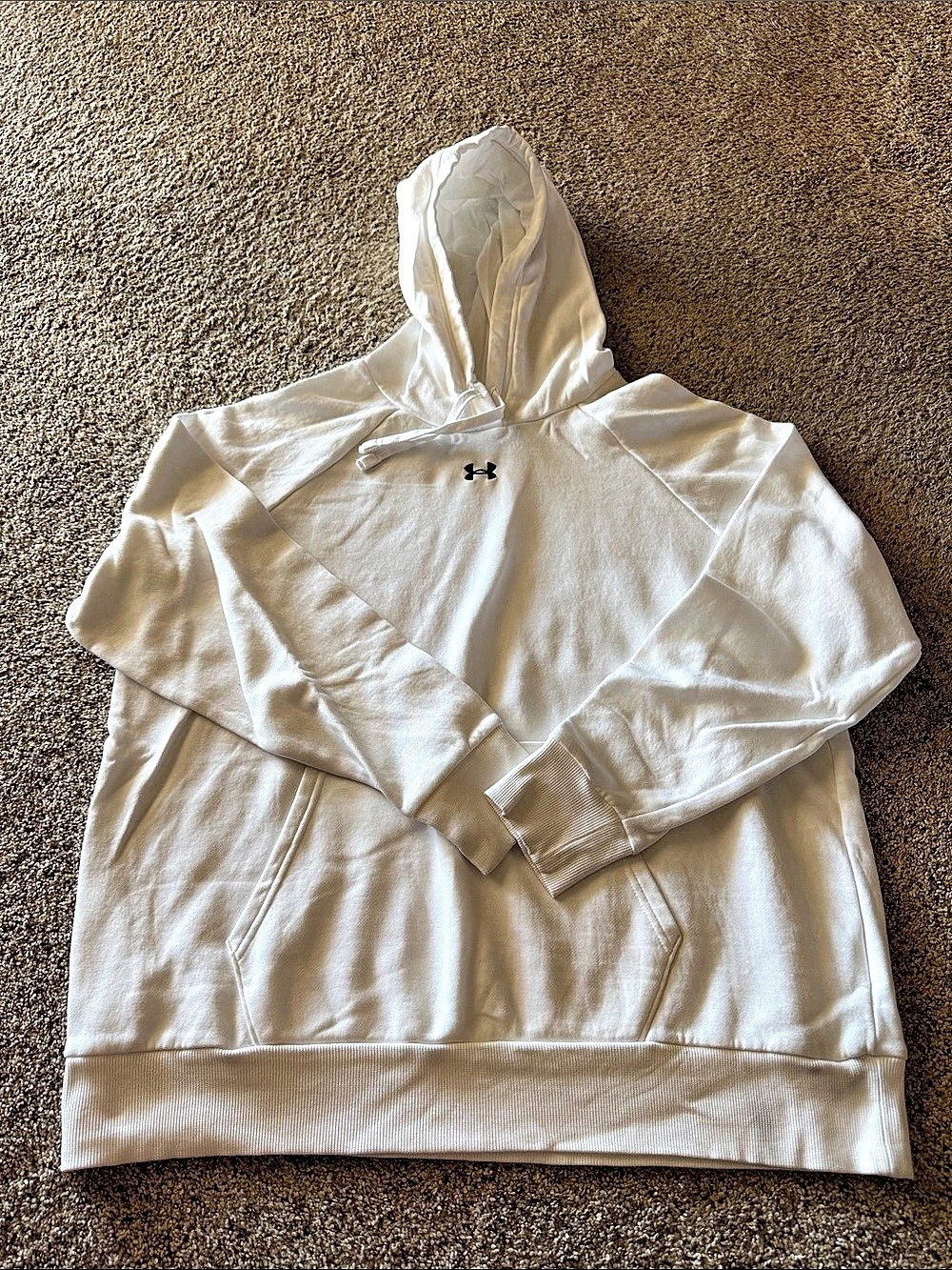 Under Armour women’s White Hoodie Size XL Like New